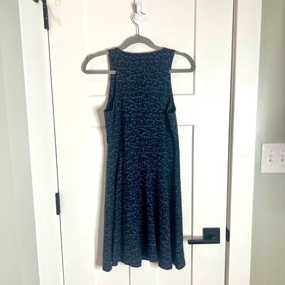 Athleta Navy Blue Santorini Thera Print High Neck Modal Shift Dress Athleisure S - Picture 6 of 8